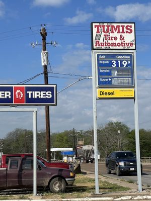 Tumis Mobil Service Station