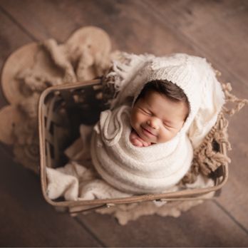 Three J's Photography - Newborn photo shoot - Session Photography Near Me Three J's Photography - Newborn photo shoot - Session Photography Near Me