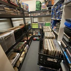 Indian Oaks Antique Mall - Vinyls galore