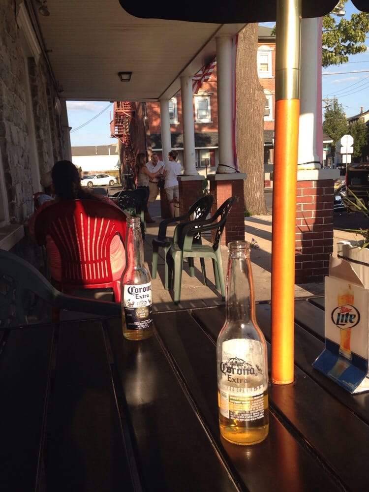 RED WOLF BAR AND GRILLE - Updated July 2024 - 42 Reviews - 201 W Main