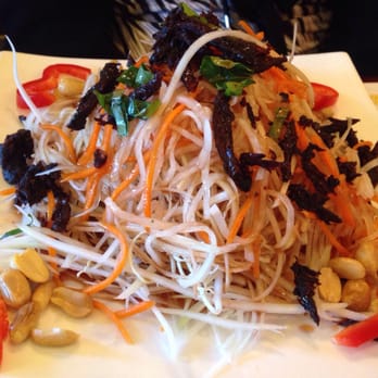 Lotus Leaf - Papaya salad - Vietnamese Near Me - San Leandro, California