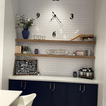Nature’s Table - Skycenter - a clock on the wall - Juice Bars & Smoothies Near Me - Tampa, Florida Nature’s Table - Skycenter - a clock on the wall - Juice Bars & Smoothies Near Me - Tampa, Florida
