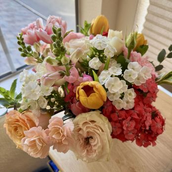 Flowerstory - Amazing flower arrangement by Kim for Mother's Day. Thank you! - Florists Near Me Flowerstory - Amazing flower arrangement by Kim for Mother's Day. Thank you! - Florists Near Me