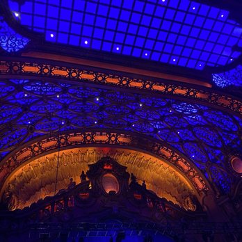 Brooklyn Paramount Theater - Music Venues Near Me - Brooklyn, New York