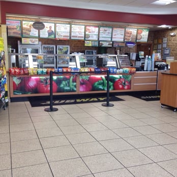 Subway - the inside of a fast food restaurant - Sandwiches Near Me - Des Plaines, Illinois