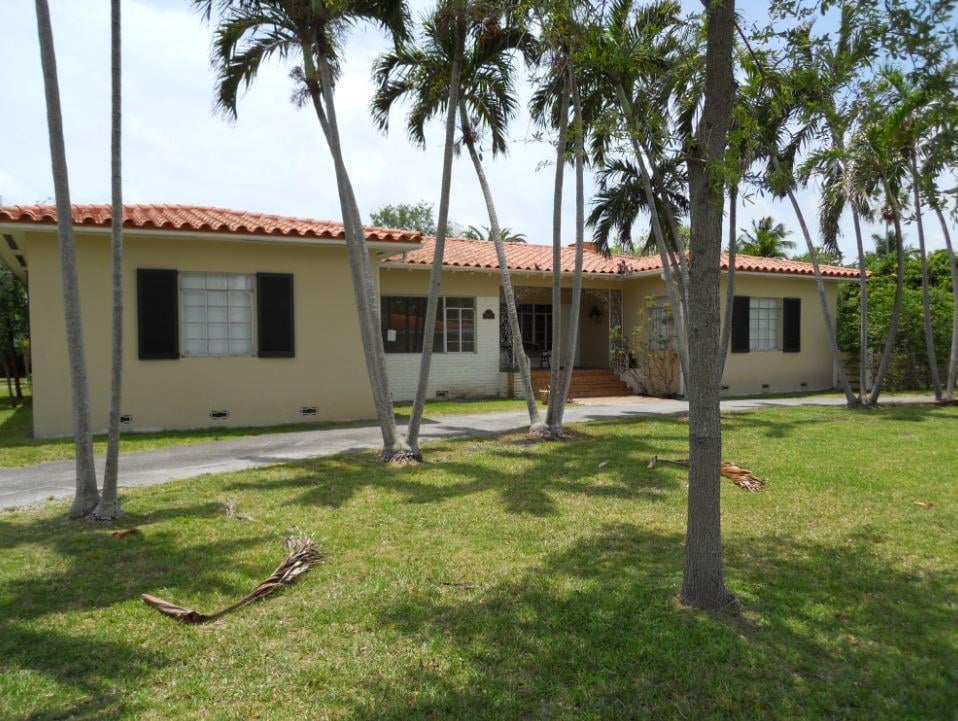 Slide of GMT Construction and Roofing