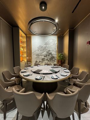 YAO Modern Cantonese Cuisine 富瑤 by null