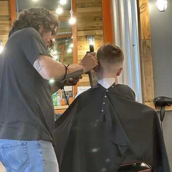Keep It Cut - Moon Valley - Skin fade - Men's Hair Salons Near Me - Phoenix, Arizona Keep It Cut - Moon Valley - Skin fade - Men's Hair Salons Near Me - Phoenix, Arizona