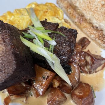 Luxe Kitchen & Lounge - Breakfast & Brunch Near Me - Cleveland, Ohio Luxe Kitchen & Lounge - Breakfast & Brunch Near Me - Cleveland, Ohio