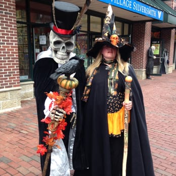 Salem Trolley - Historical Tours Near Me - Salem, Massachusetts