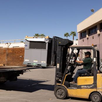 Breeze Air Conditioning - Heating & Air Conditioning/HVAC Near Me - Palm Desert, California Breeze Air Conditioning - Heating & Air Conditioning/HVAC Near Me - Palm Desert, California