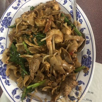 Thai Garden - Pad see ew with beef - Thai Near Me - Oklahoma City, Oklahoma