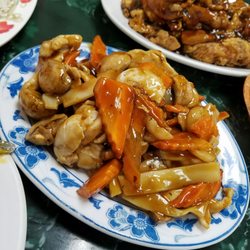 Golden Dragon Chinese Restaurant - Garlic Chicken