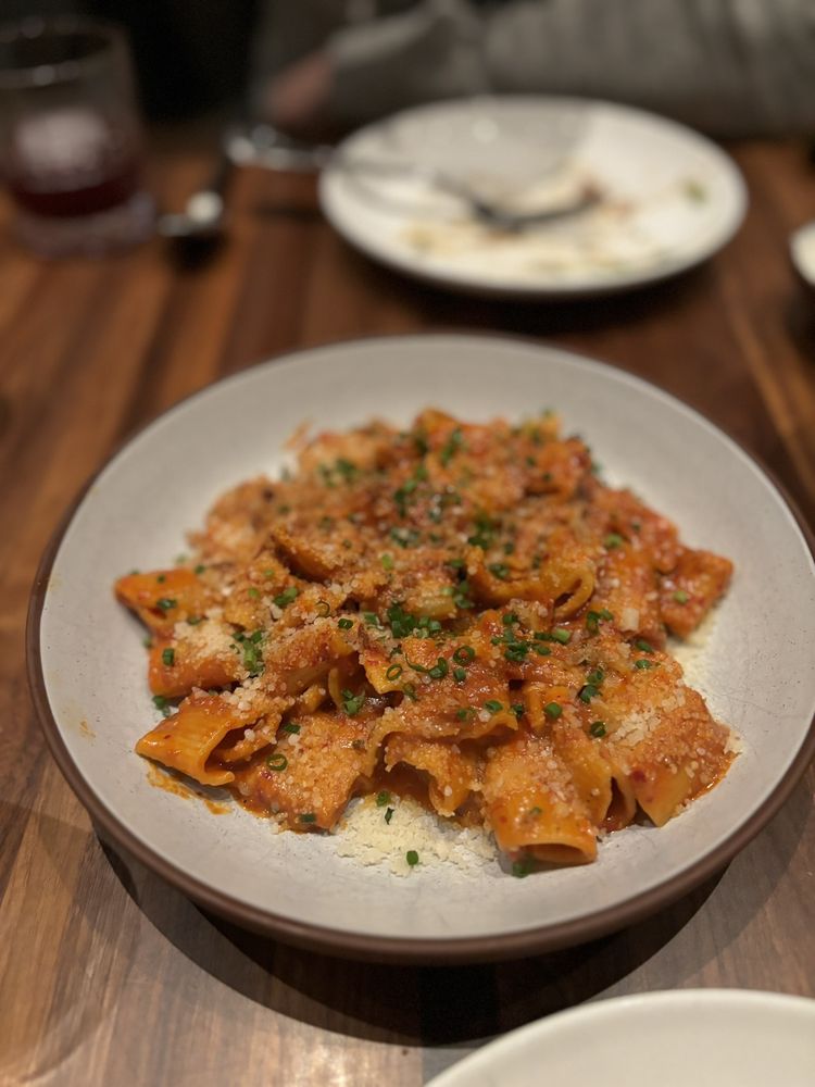 DAISIES Updated May 2024 950 Photos & 518 Reviews 2375 N