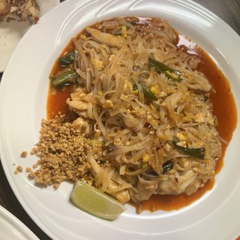 Jack & Jin Thai Restaurant - Pad Thai - Thai Near Me - Findlay, Ohio
