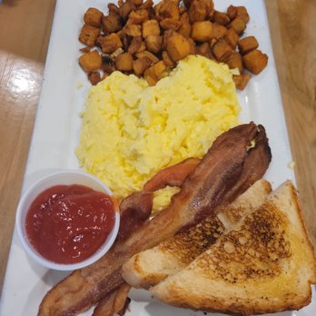 The Skybox Grill - Sports Bars Near Me - Collierville, Tennessee The Skybox Grill - Sports Bars Near Me - Collierville, Tennessee