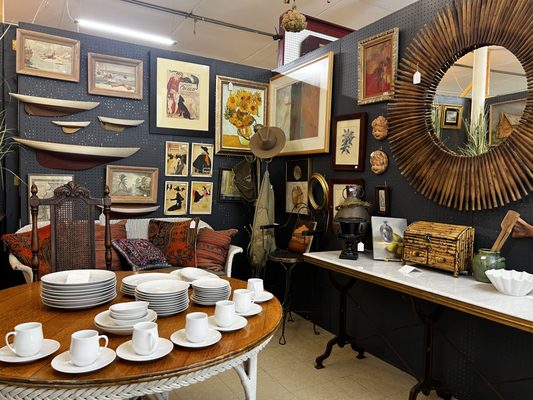 Harbert Antique Mall by null