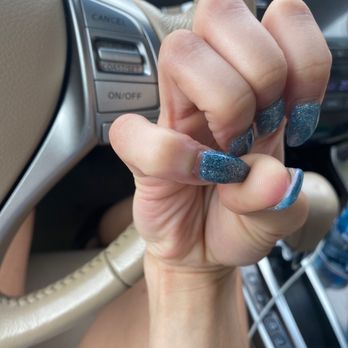 Shadow Nails - Right hand pinky finger - Nail Salons Near Me - Seattle, Washington