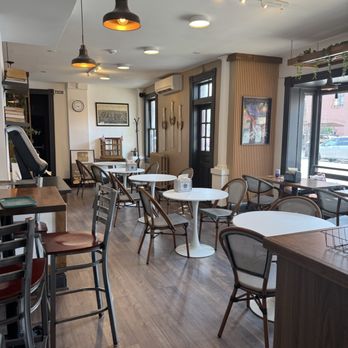 Ben’YaYs - View of the back room, from the front towards the back - Desserts Near Me - Alexandria, Virginia Ben’YaYs - View of the back room, from the front towards the back - Desserts Near Me - Alexandria, Virginia