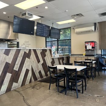 Elias Pita - Inside - Mediterranean Near Me - Riverside, California