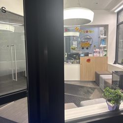 Seaport Dental - Anyone else confused by this place?