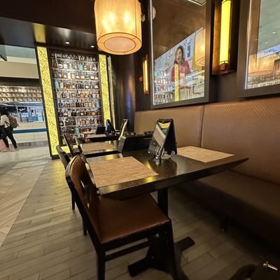 Vesper Tavern by null