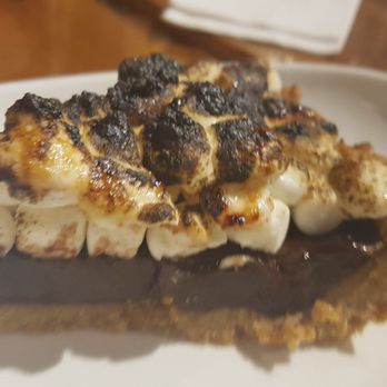 The Belsize Public House - S'more pie - Gastropubs Near Me - Toronto, Ontario The Belsize Public House - S'more pie - Gastropubs Near Me - Toronto, Ontario