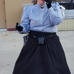 Gothic Tours - Anna at her hauntingly best!