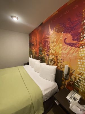 The Tangerine - a Burbank Hotel by null