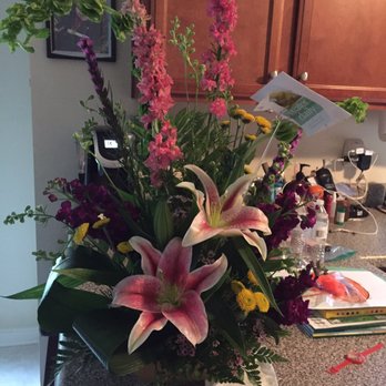 Nicola Flora - My mom's arrangement Nicola Flora delivered for Mother'a Day! - Florists Near Me - Richmond, Virginia Nicola Flora - My mom's arrangement Nicola Flora delivered for Mother'a Day! - Florists Near Me - Richmond, Virginia