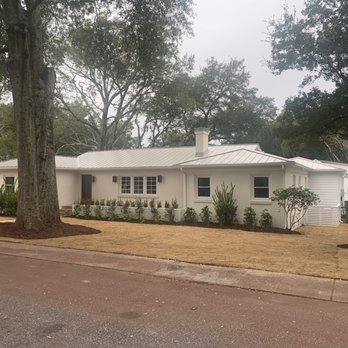 Velasquez Landscaping and Tree Removal - Sod and plants - Tree Services Near Me