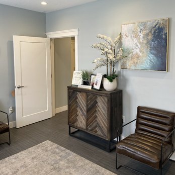 Meadowbrook Counseling - Orem mental health counseling, therapy, therapist, family, couples, marriage, teen, grief, trauma, adolescent, child, group, individual - Counseling & Mental Health Near Me - Orem, Utah
