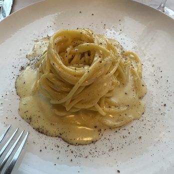 Spina - Spaghetti Cacio e Pepe - Italian Near Me - Los Angeles, California