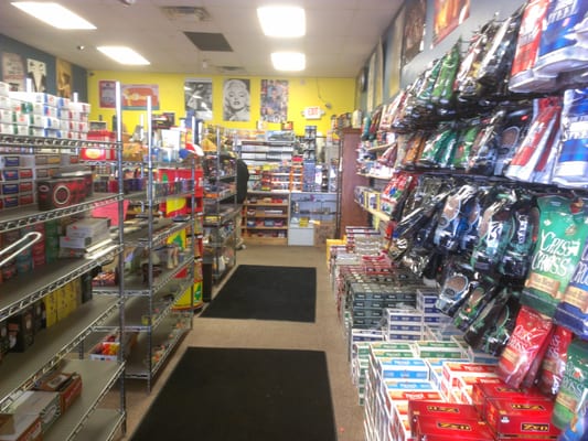 Smokes N Stuff, 1313 N Telegraph Rd, Monroe, MI 48162, US