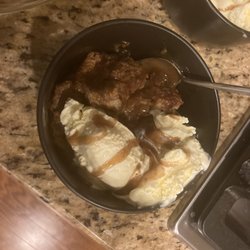 The Platinum Private Chef - Snickerdoodle cobbler w/ French vanilla ice cream