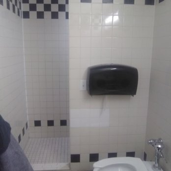 Love's Travel Stop - Shower room #4 - Gas Stations Near Me - Tonkawa, Oklahoma