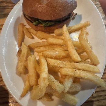 Leku Ona - 1/2 of kids burger and delicious fries. - Basque Near Me - Boise, Idaho