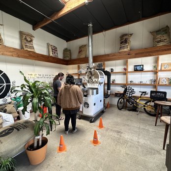 Acento Coffee Roasters - Roasting machine - Coffee Roasteries Near Me - San Diego, California Acento Coffee Roasters - Roasting machine - Coffee Roasteries Near Me - San Diego, California