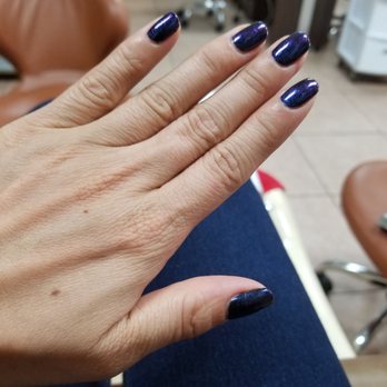 Model Nail Salon - Look my toes and my nails. They are very beautiful. Thanks for helping me make it pretty. - Nail Salons Near Me - Bakersfield, California