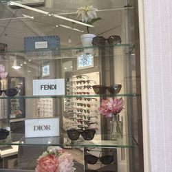 Family Optometric Group - Grabbing my new glasses