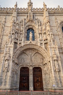 Jerónimos Monastery by null