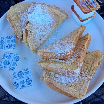 Captains Corner - French toast - Mediterranean Near Me - Kelleys Island, Ohio