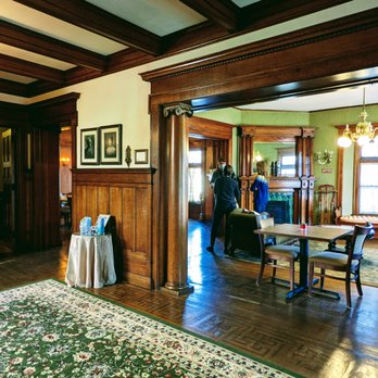 Cartier Mansion Bed & Breakfast - Entry hall into sitting room - Bed & Breakfast Near Me - Ludington, Michigan Cartier Mansion Bed & Breakfast - Entry hall into sitting room - Bed & Breakfast Near Me - Ludington, Michigan