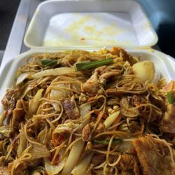 Bamboo Express - Singapore Mei Fun, added chicken