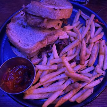 City Winery Pittsburgh - Short rib grilled cheese and fries - Venues & Event Spaces Near Me - Pittsburgh, Pennsylvania