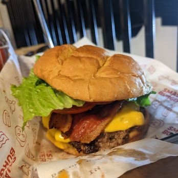 Smashburger - double bacon smash burger - Burgers Near Me - Dallas, Texas