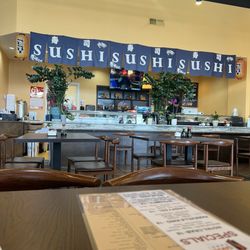 Sakae Sushi - Inside