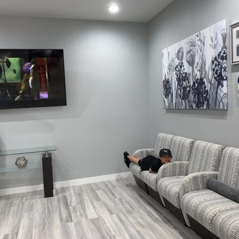 Snow Orthodontics - Waiting room - Orthodontists Near Me - Encino, California Snow Orthodontics - Waiting room - Orthodontists Near Me - Encino, California