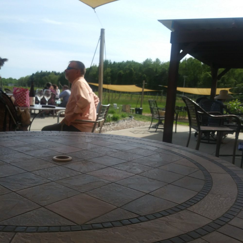 Patio area at Cogdal