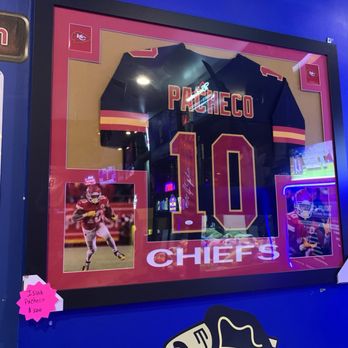 Friendly Confines - Sports Bars Near Me - Lake Mary, Florida